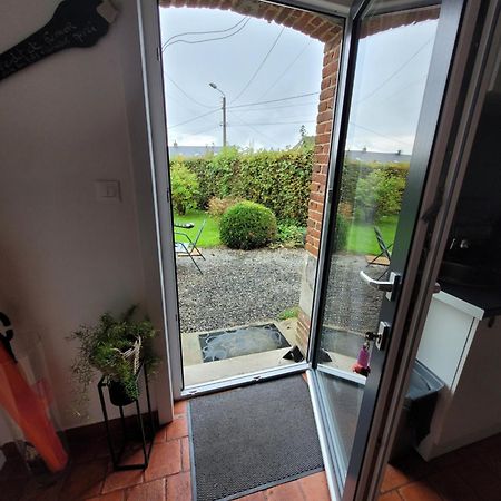 Studio Bienvenue Du Cote De Chez Nous Avec Jardin Privatif Wignehies Eksteriør billede