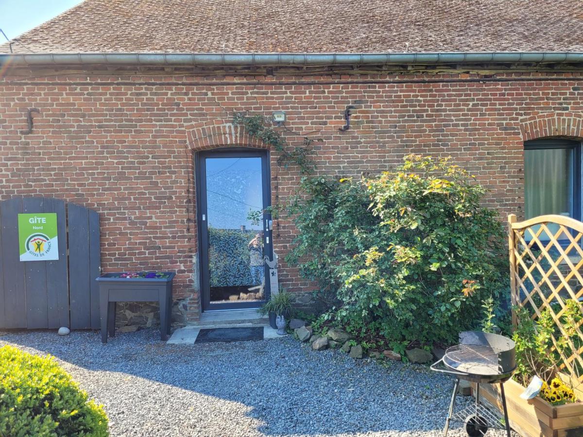Studio Bienvenue Du Cote De Chez Nous Avec Jardin Privatif Wignehies Eksteriør billede