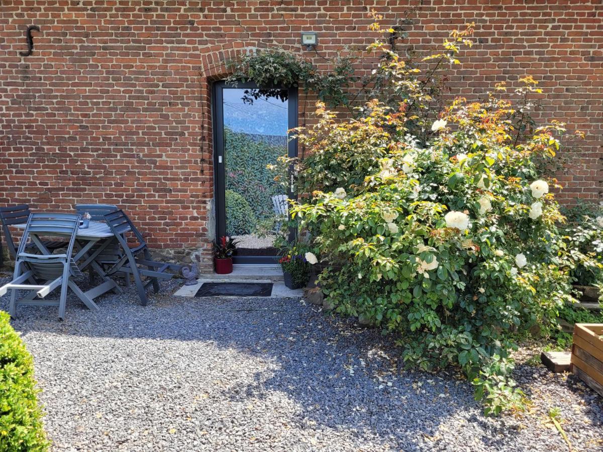 Studio Bienvenue Du Cote De Chez Nous Avec Jardin Privatif Wignehies Eksteriør billede
