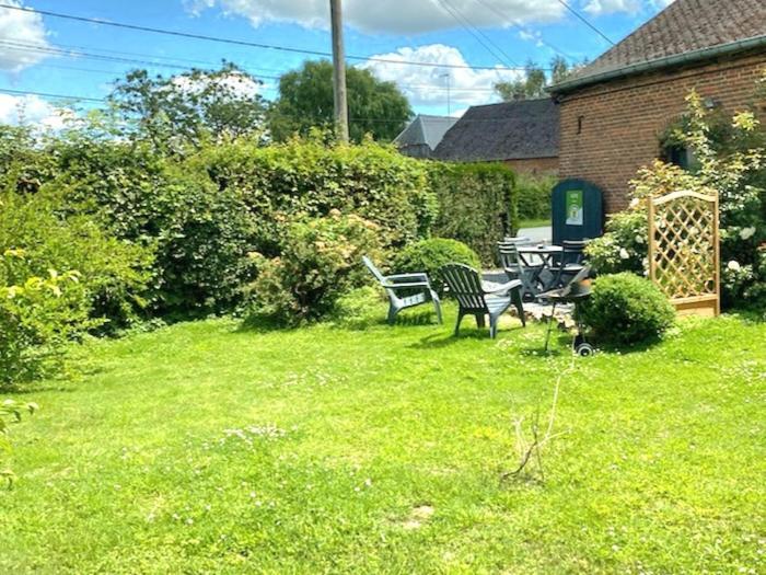 Studio Bienvenue Du Cote De Chez Nous Avec Jardin Privatif Wignehies Eksteriør billede