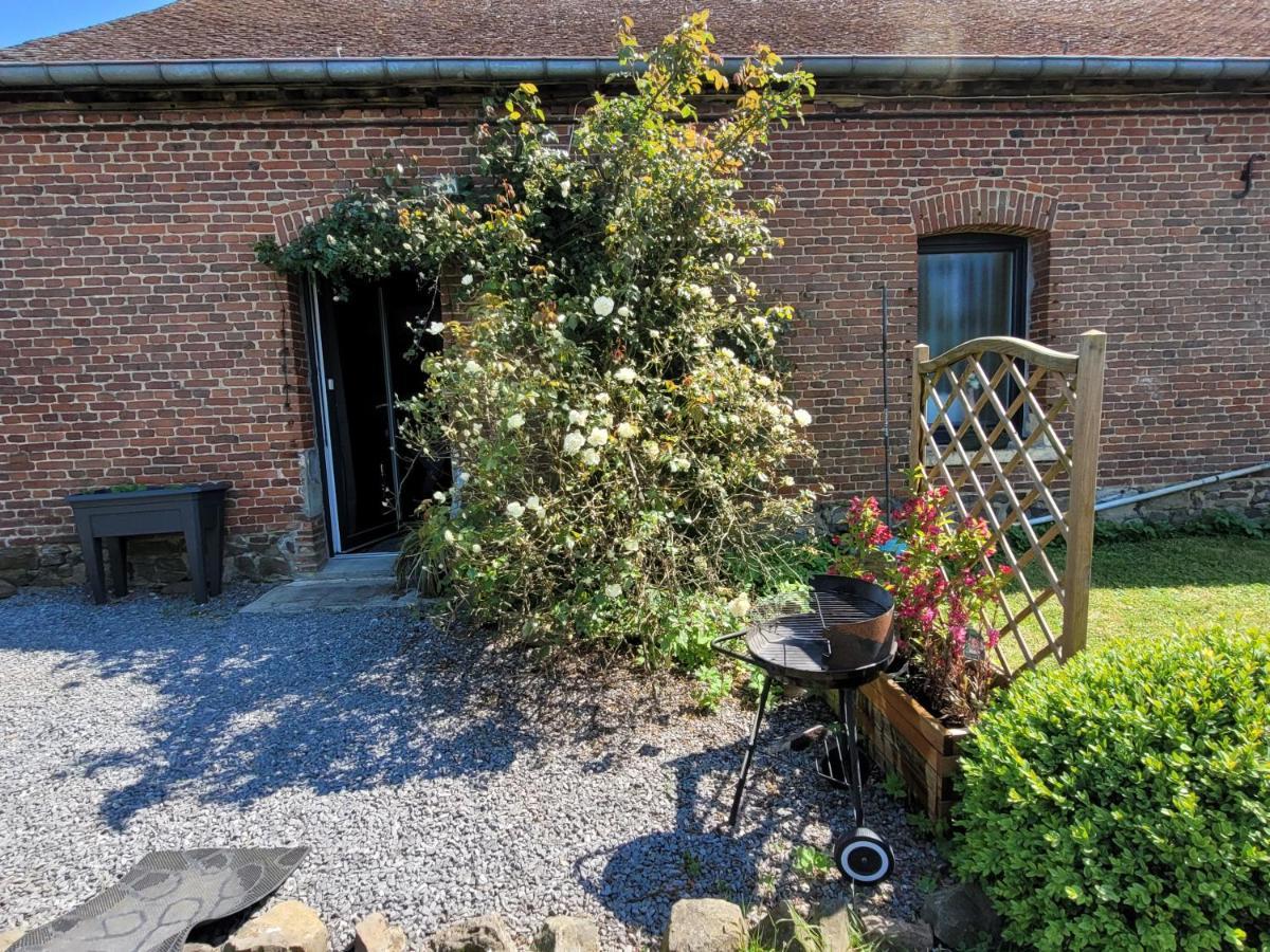 Studio Bienvenue Du Cote De Chez Nous Avec Jardin Privatif Wignehies Eksteriør billede