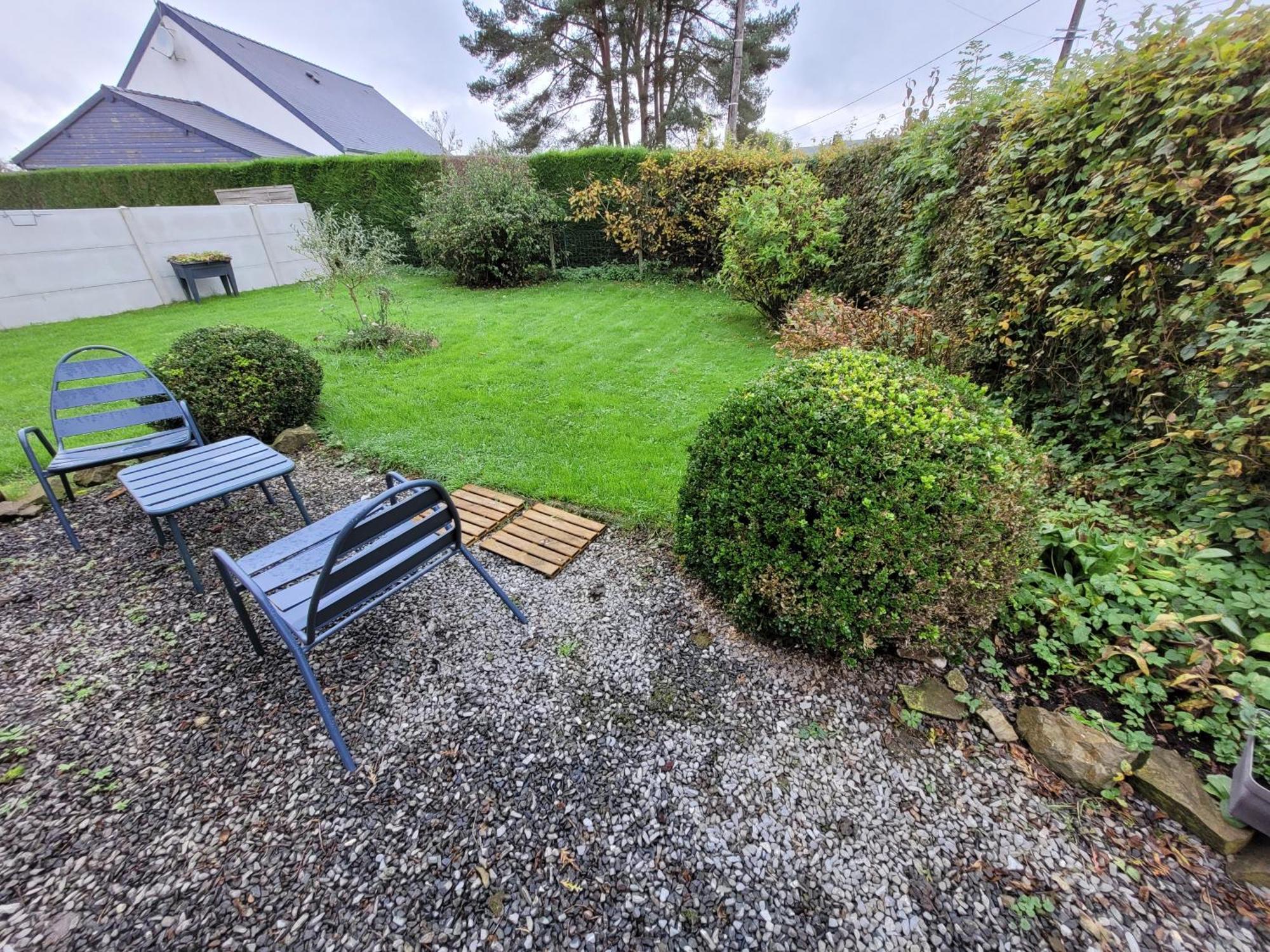 Studio Bienvenue Du Cote De Chez Nous Avec Jardin Privatif Wignehies Eksteriør billede